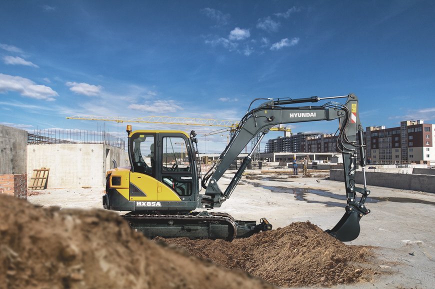 Puissance exceptionnelle de la nouvelle pelle midi compacte Hyundai HX85A